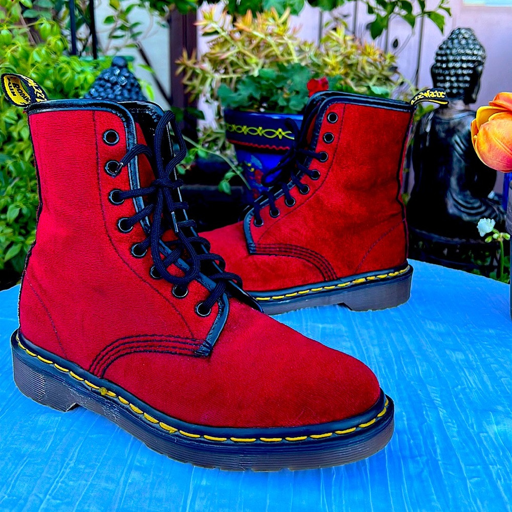 🏴 Dr. Martens MIE Vintage Red Velvet Boots UK 5 - Picture 8 of 17